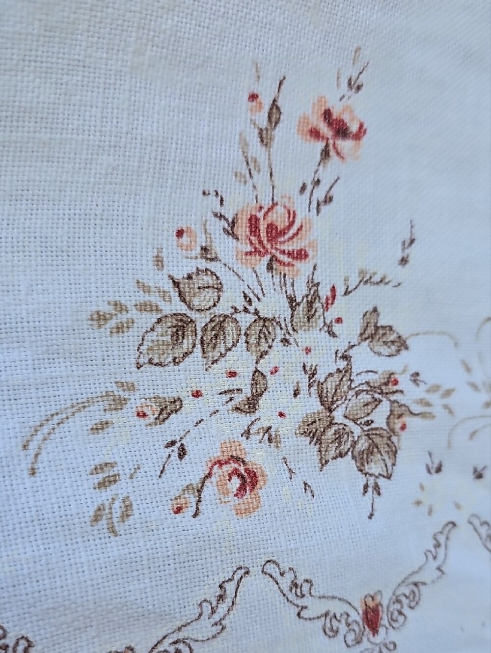 Vintage Linen Floral Tablecloth